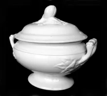 Arum_James Edwards & Son_Sauce or Soup Tureen Base and Lid_Item_002