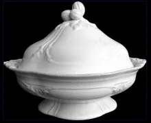 Berry Cluster | Jacob Furnival | Vegetable Tureen Base and Lid | Item | 001