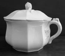 Chinese Shape_T. & R. Boote (& Co.)_Chamber Pot Base and Lid_Item_001