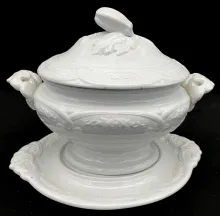 Erie Shape (Sharon Arch)_Davenport (& Co.)_Sauce or Soup Tureen Base, Lid, and Underplate_Item_002