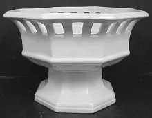 Europa (Gothic)_Mellor, Venables, & Co._Reticulated Compote_Item_001