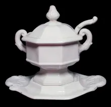 Europa (Gothic) | Mellor, Venables, & Co. | Sauce or Soup Tureen Base, Lid, Underplate, and Ladle | Item | 001