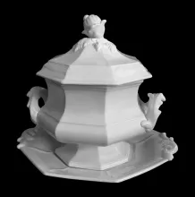 Gothic_John Ridgway & Co._Sauce or Soup Tureen Base and Underplate_Item_001