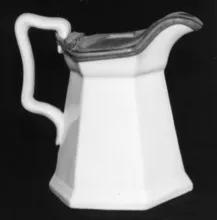 Gothic_Unspecified_Syrup Pitcher with Metal Lid_Item_002