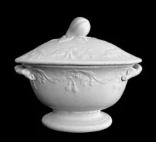 Laurel | Wedgwood & Co. | Hot Toddy Bowl with Handles and Lid | Item | 001