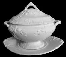 Potomac Shape_W. Baker & Co._Sauce or Soup Tureen Base, Lid, and Underplate_Item_002