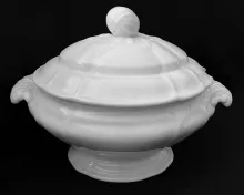 Split Pod_James Edwards_Sauce or Soup Tureen Base and Lid_Item_001