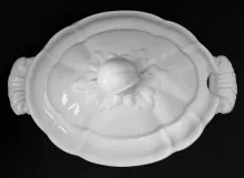 Split Pod_James Edwards_Sauce or Soup Tureen Base and Lid_Item_002