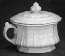 Sydenham Shape_Unspecified_Chamber Pot Base and Lid_Item_001