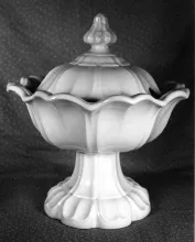 Sydenham Shape_Unspecified_Hot Toddy Bowl with Handles and Lid_Item_001