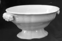 Triple Border_James Edwards_Compote on Tall Pedestal_Item_001