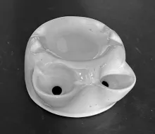 Utilitarian_Unspecified_Inkwell and Quill Holder_Item_001