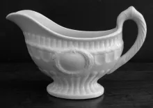 Victory Shape (Laurel Wreath)_Elsmore & Forster_Gravy Boat_Item_001