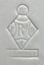 Wrapped Sydenham_John Maddock_Compote on Tall Pedestal_Mark_003